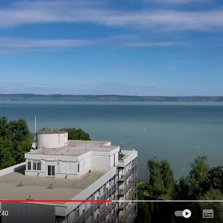 Sunset By The Apartamento